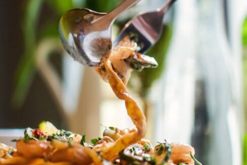 Restaurante a la carte localizado na Rua dos Pinheiros - SP