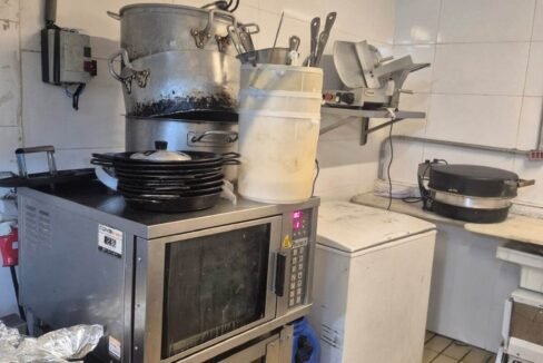 Vende-se Bar e Restaurante - Esquina na Região do Itaim Bibi 011