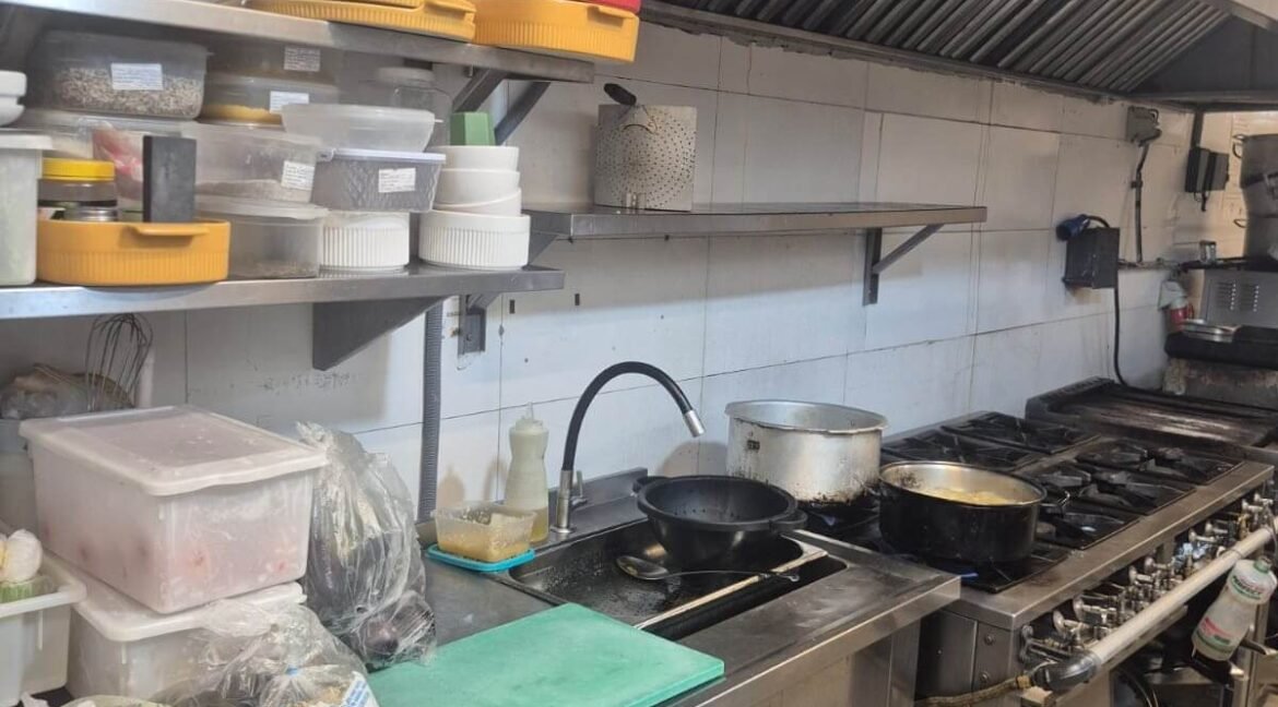 Vende-se Bar e Restaurante - Esquina na Região do Itaim Bibi 012