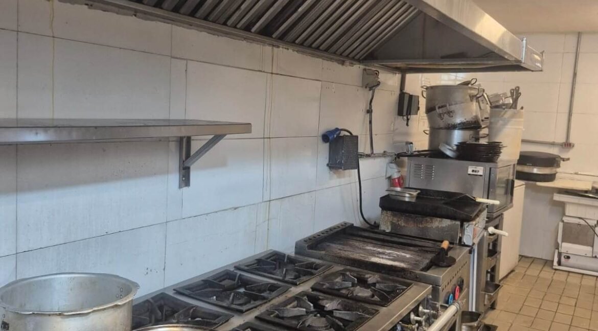 Vende-se Bar e Restaurante - Esquina na Região do Itaim Bibi 016
