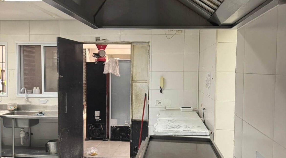 Passo o Ponto de Restaurante por quilo na Vila Mascote 010