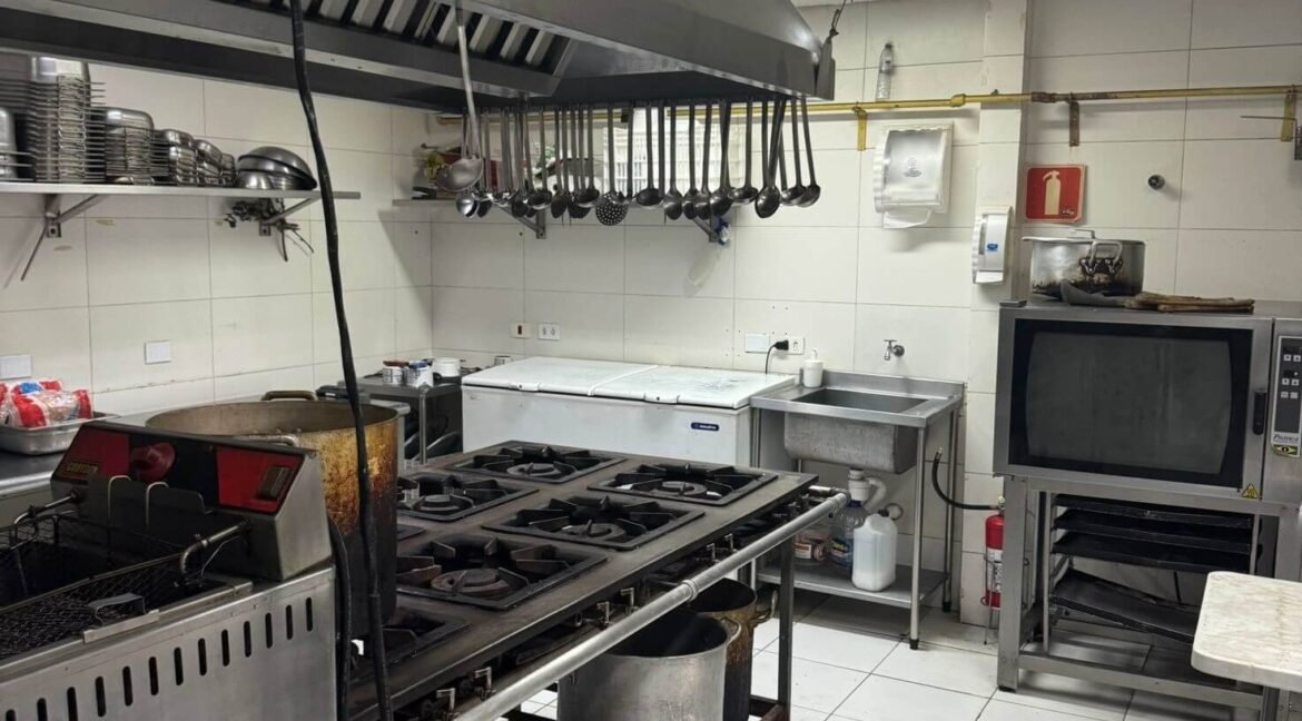 Passo o Ponto de Restaurante por quilo na Vila Mascote 013