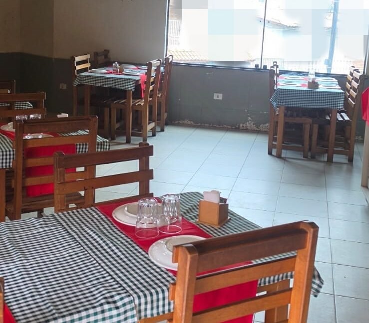 Pizzaria na Zona Leste Operação de salão e Delivery 002