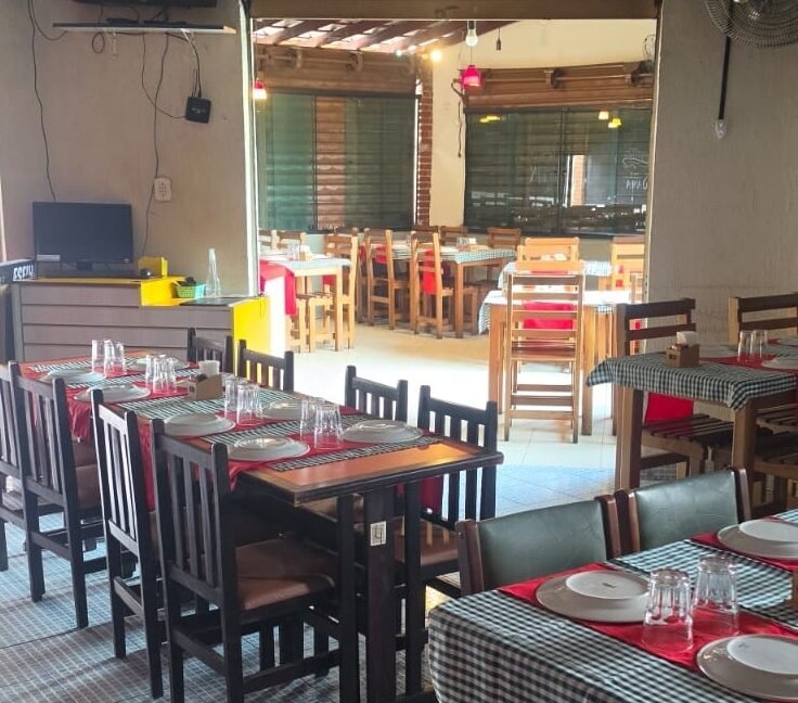 Pizzaria na Zona Leste Operação de salão e Delivery 006