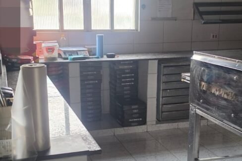 Pizzaria na Zona Leste Operação de salão e Delivery 008
