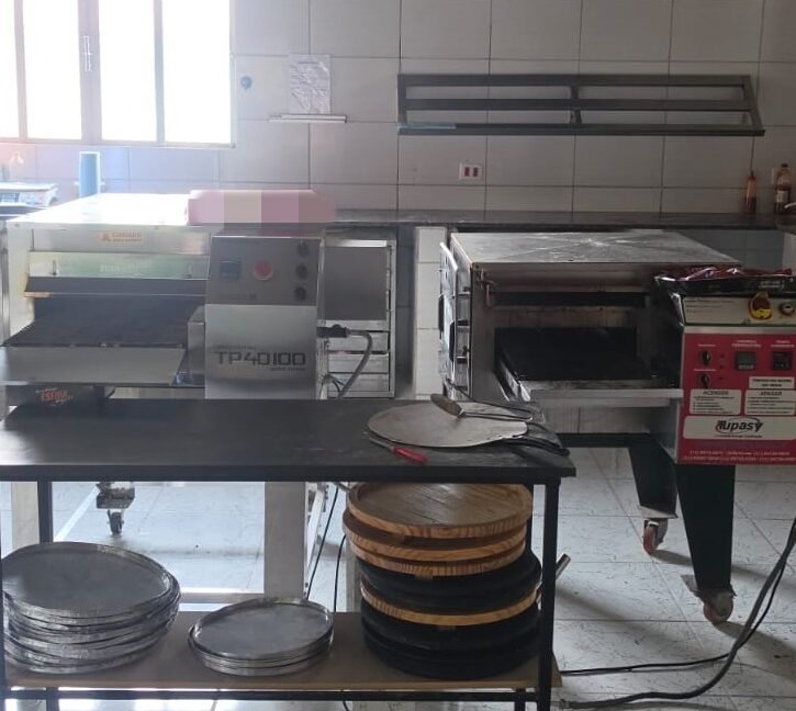 Pizzaria na Zona Leste Operação de salão e Delivery 009